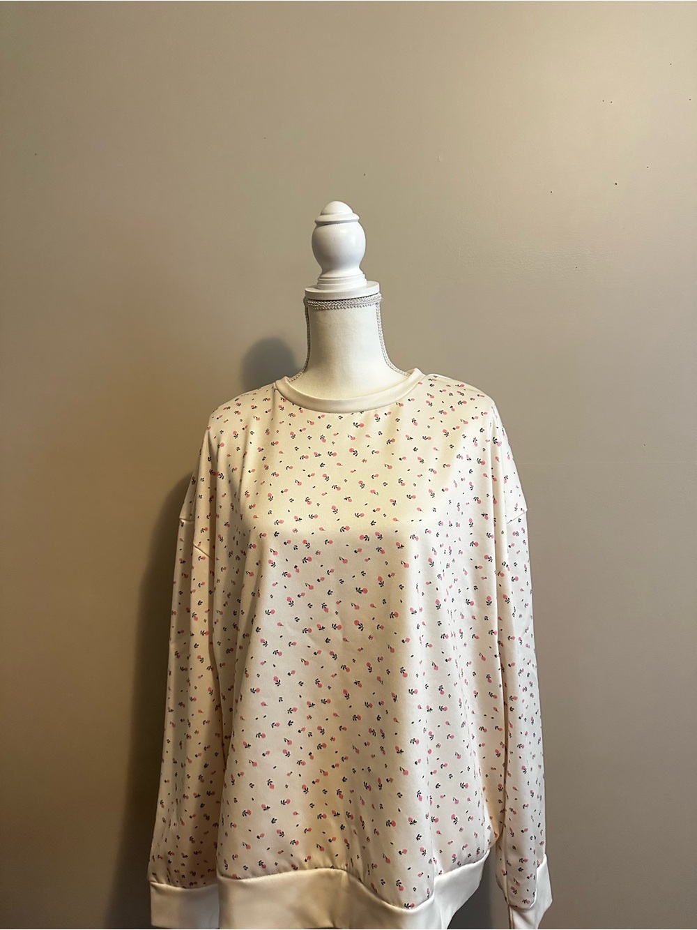 SHEIN Cream Floral Print Long Sleeve Sweatshirt